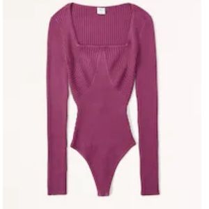 Adorable Abercrombie square neck long sleeve bodysuit